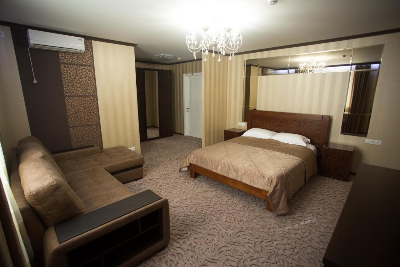 Port Royal Hotel Tulchyn Екстериор снимка