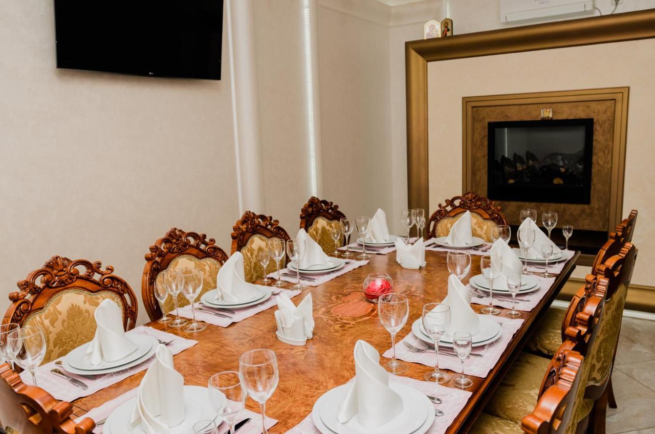 Port Royal Hotel Tulchyn Екстериор снимка